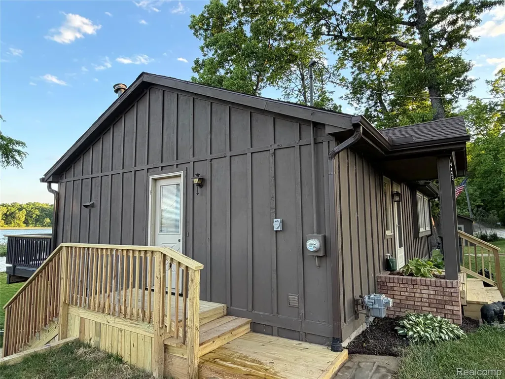 2130 Webster Park Drive Genoa Township MI 48843