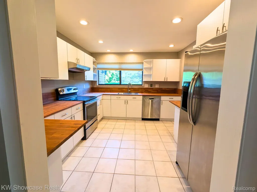 6164 Palomino Court West Bloomfield Charter Township MI 48322