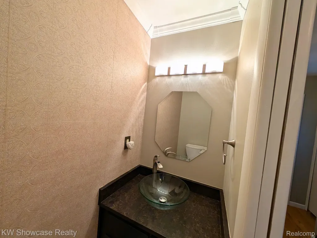 6164 Palomino Court West Bloomfield Charter Township MI 48322