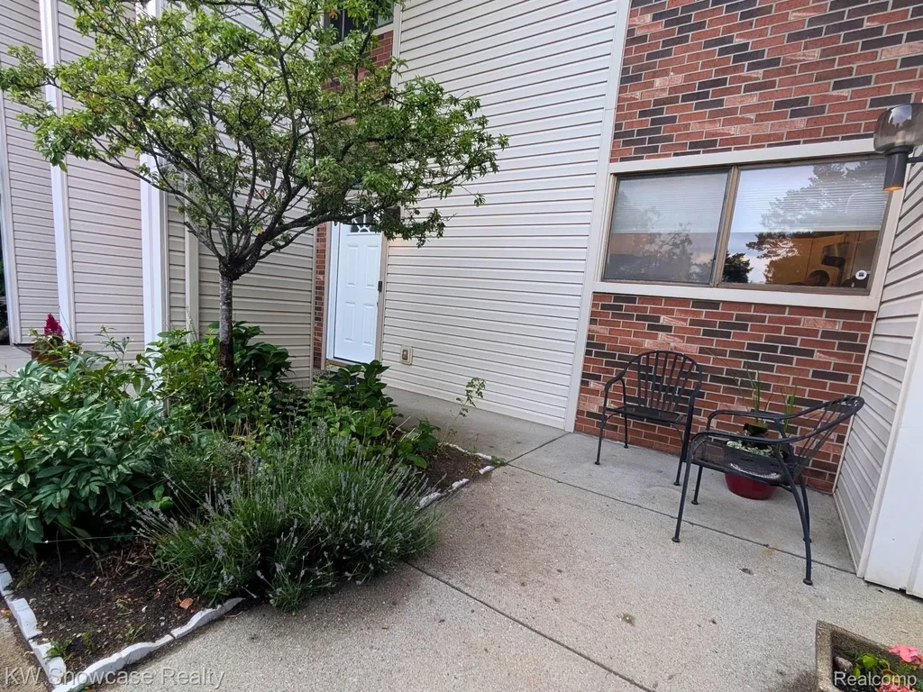6164 Palomino Court West Bloomfield Charter Township MI 48322