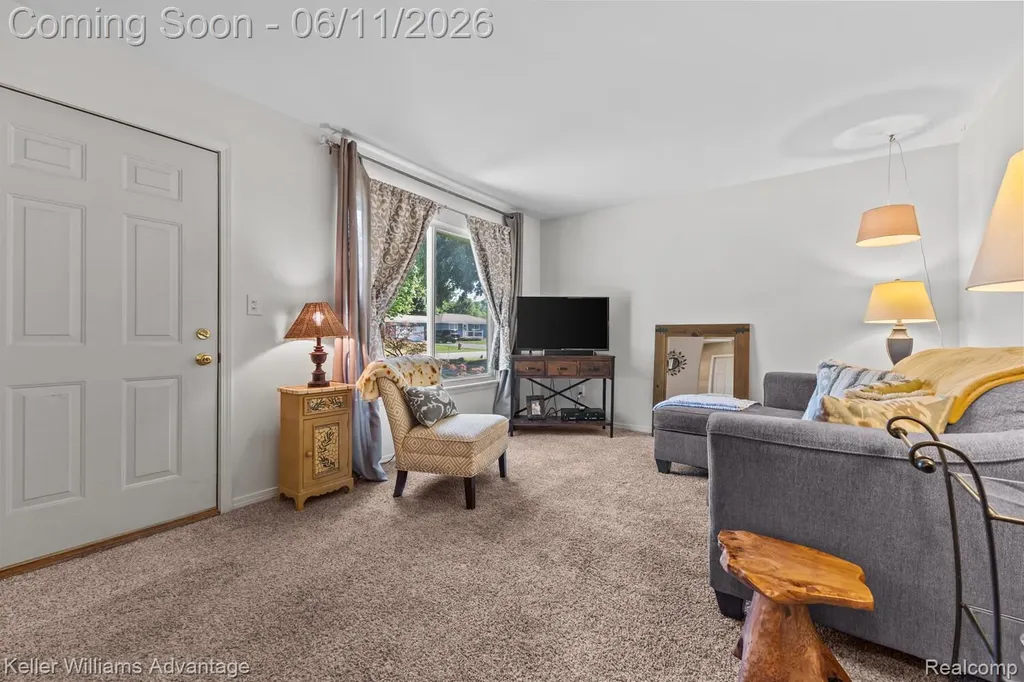 6589 Doyon Drive S Waterford Charter Township MI 48327