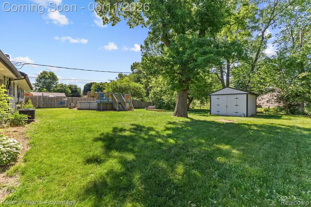 6589 Doyon Drive S Waterford Charter Township MI 48327