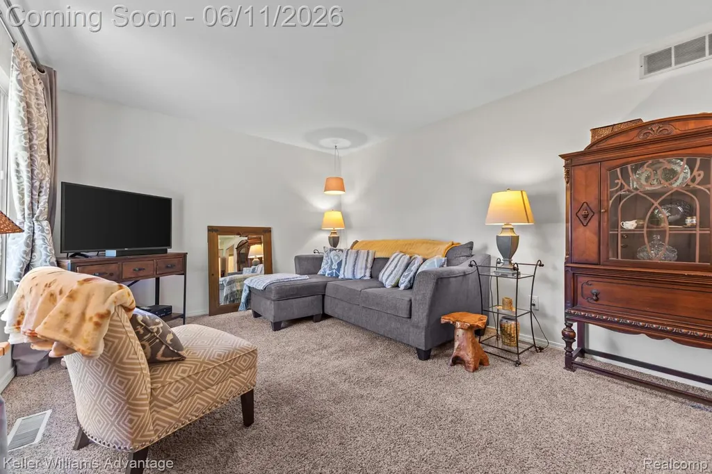 6589 Doyon Drive S Waterford Charter Township MI 48327