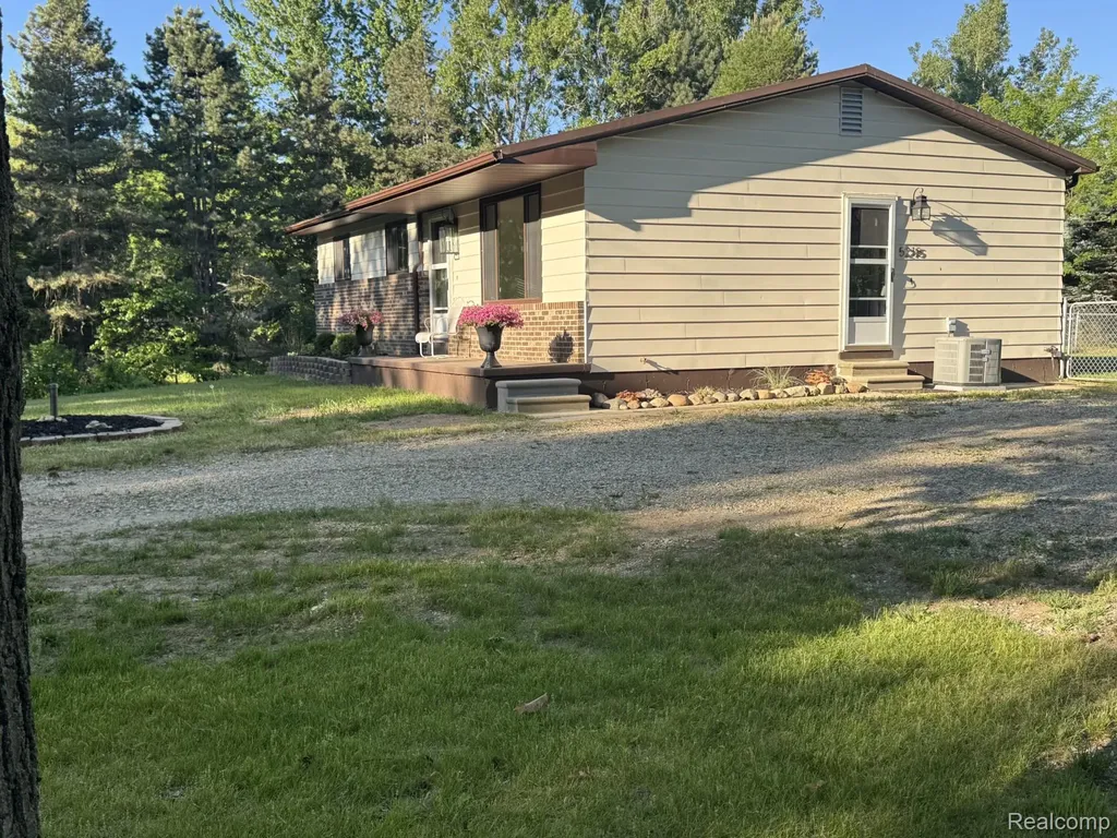 5215 Schlaud Road North Branch Township MI 48461