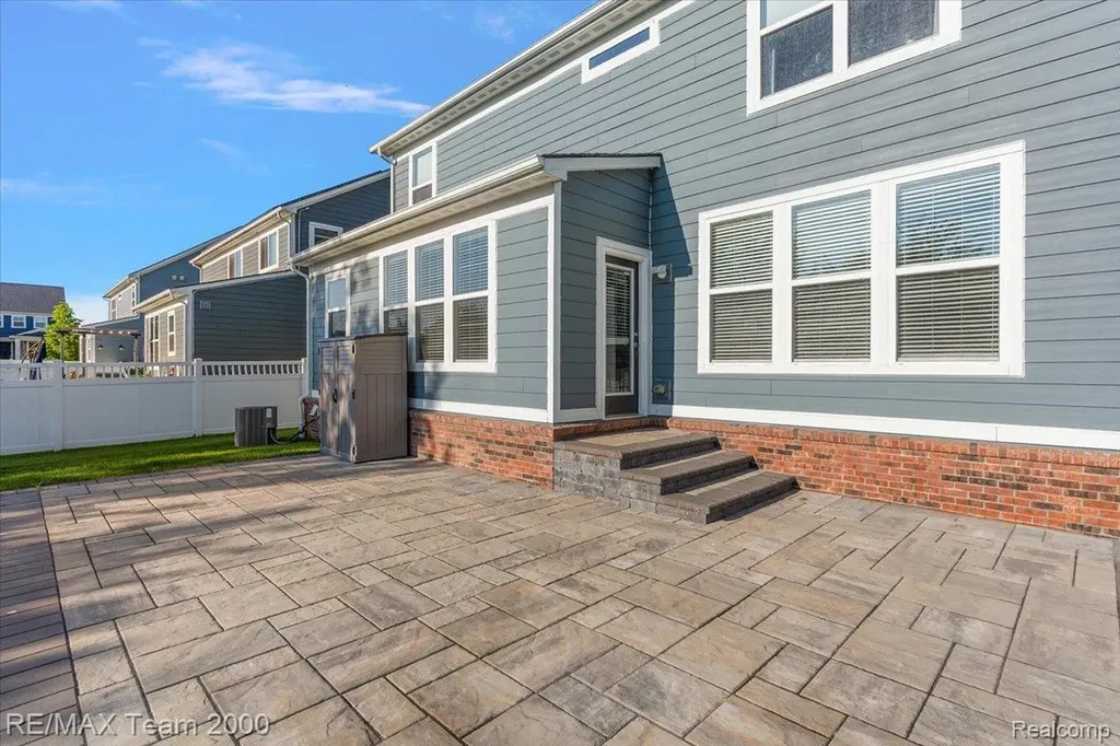 50621 Eisenhower Drive Canton Charter Township MI 48188