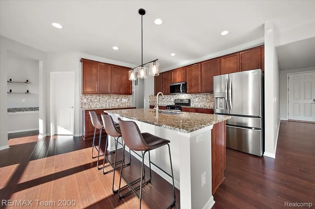 50621 Eisenhower Drive Canton Charter Township MI 48188