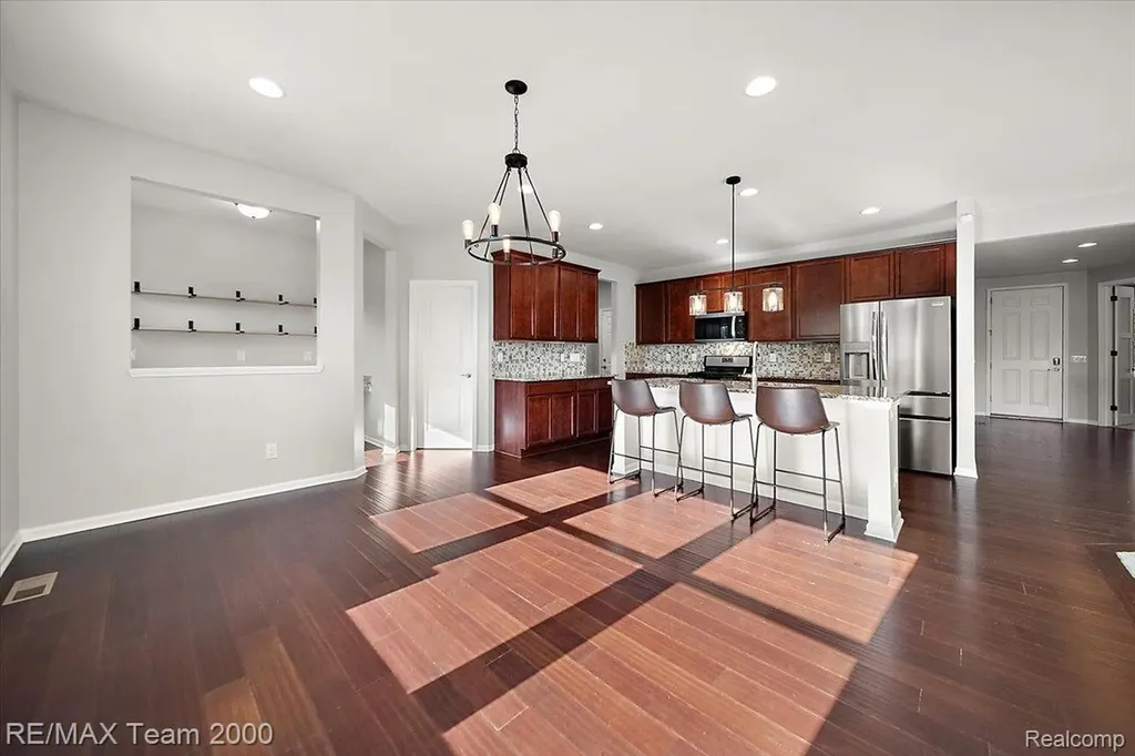 50621 Eisenhower Drive Canton Charter Township MI 48188