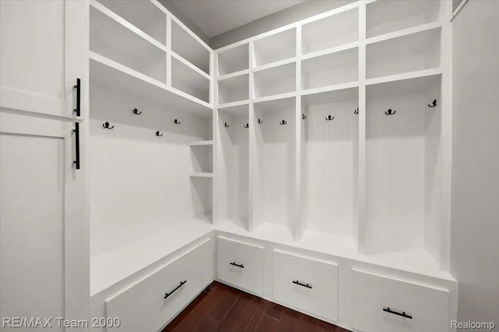50621 Eisenhower Drive Canton Charter Township MI 48188