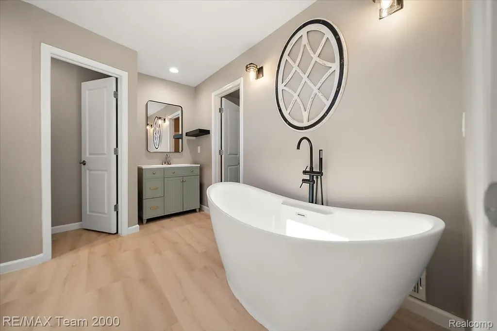 50621 Eisenhower Drive Canton Charter Township MI 48188