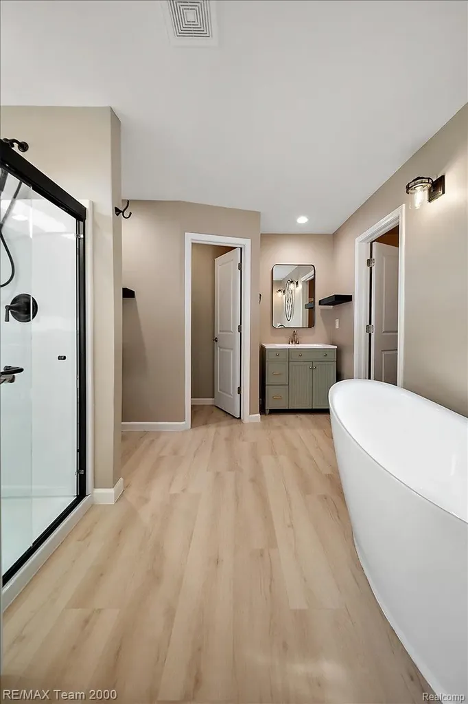 50621 Eisenhower Drive Canton Charter Township MI 48188