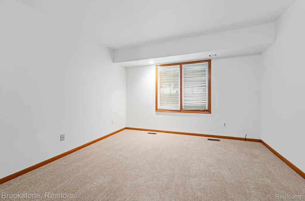 41213 Whispering Oaks Drive Clinton Charter Township MI 48038