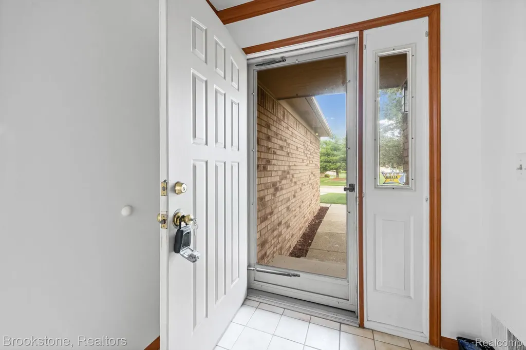 41213 Whispering Oaks Drive Clinton Charter Township MI 48038