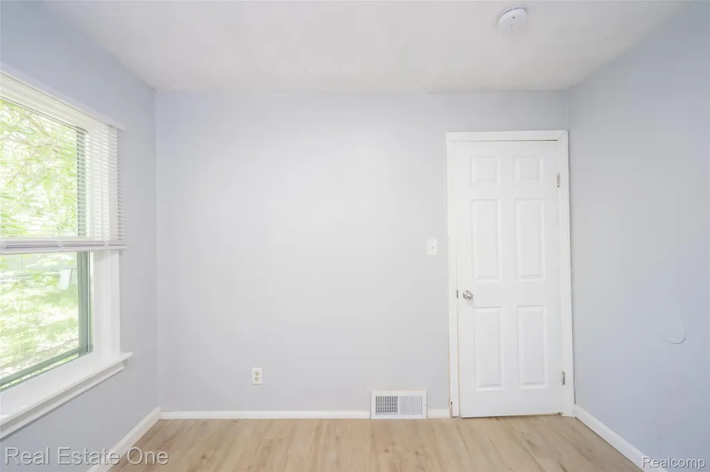 22675 Santa Maria Street Detroit City MI 48219