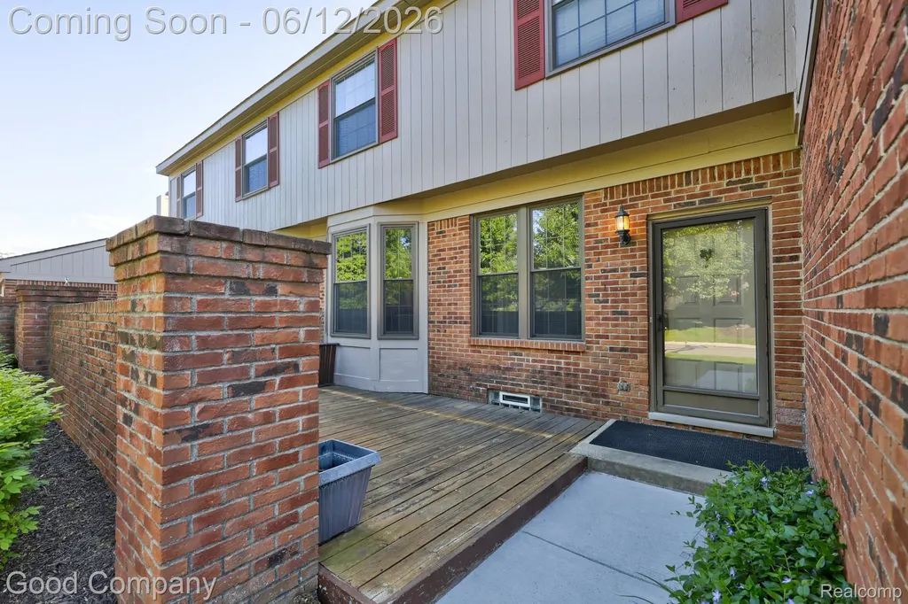 7354 Birkshire West Bloomfield Charter Township MI 48322