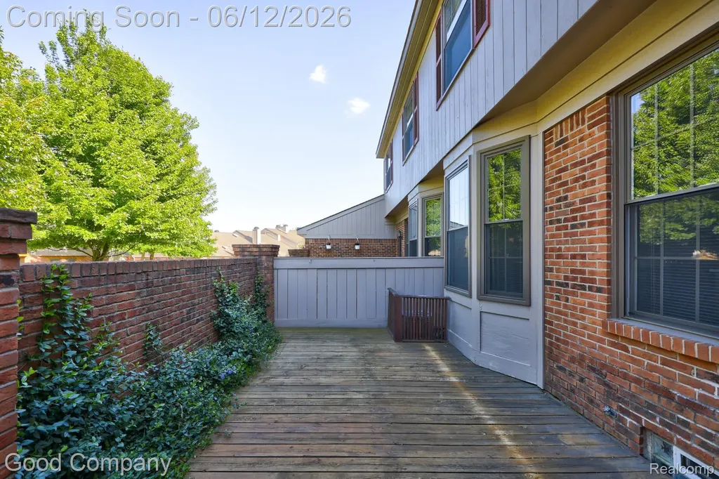 7354 Birkshire West Bloomfield Charter Township MI 48322