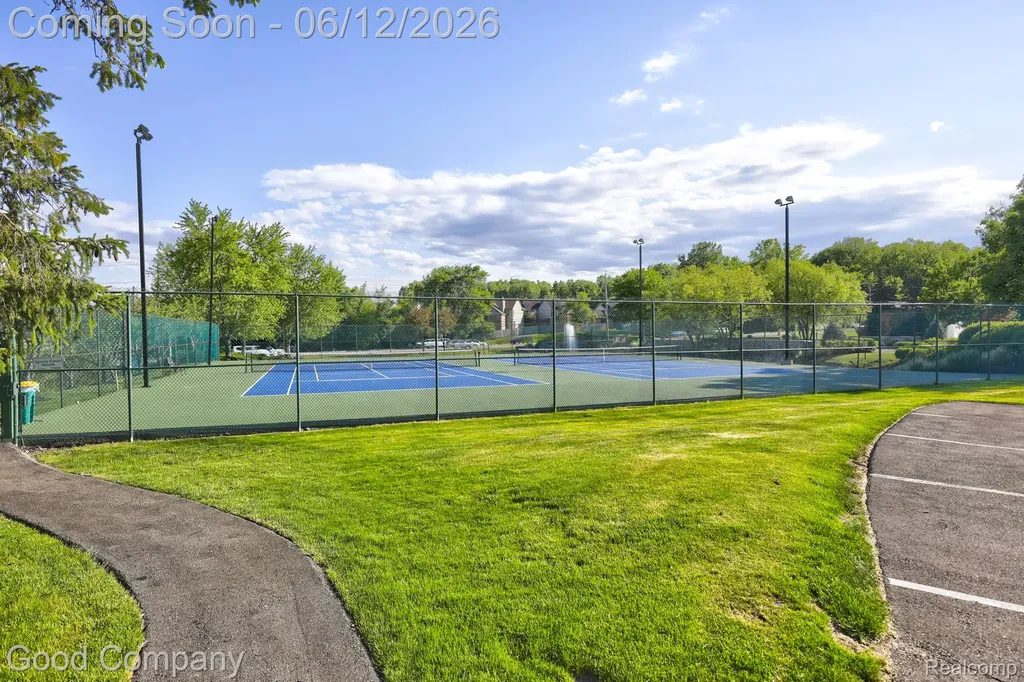 7354 Birkshire West Bloomfield Charter Township MI 48322