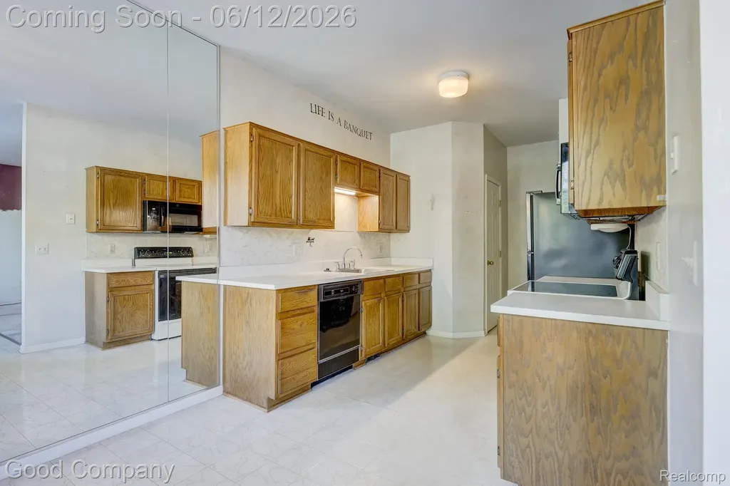 7354 Birkshire West Bloomfield Charter Township MI 48322