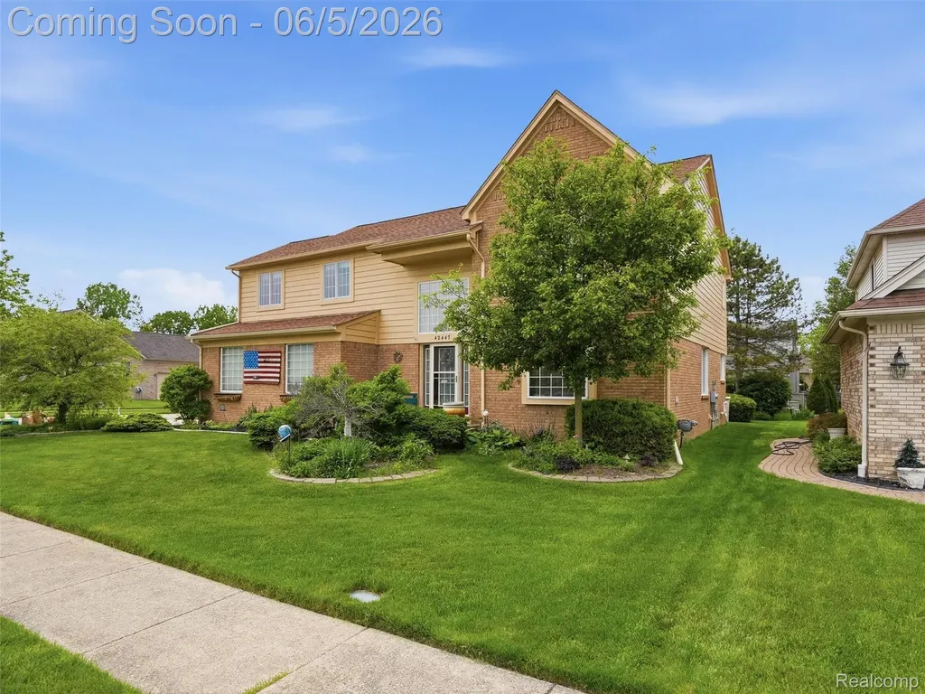 42447 Sheridan Drive Clinton Charter Township MI 48038