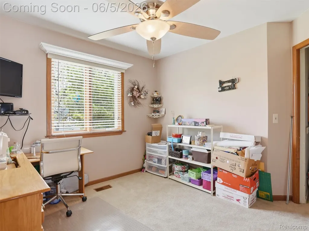 42447 Sheridan Drive Clinton Charter Township MI 48038