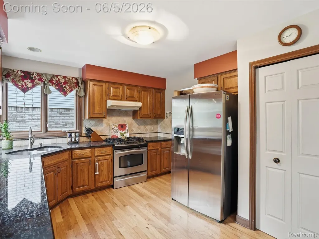 42447 Sheridan Drive Clinton Charter Township MI 48038