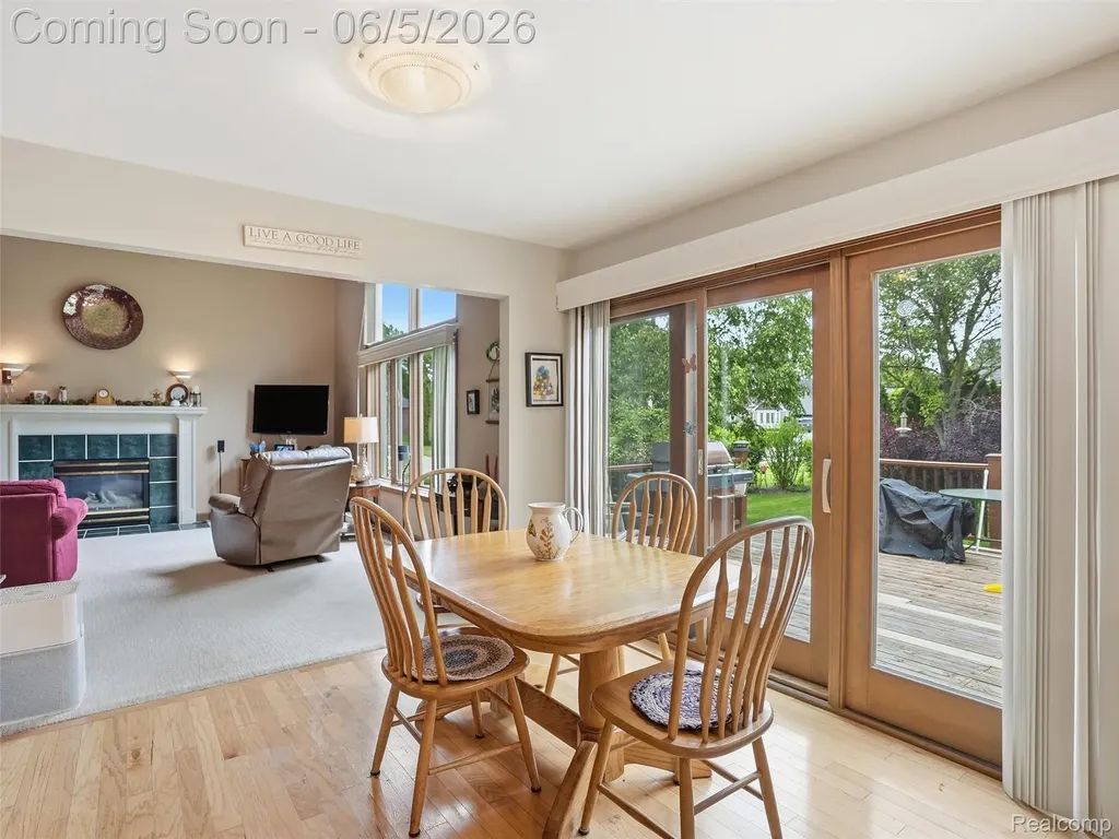 42447 Sheridan Drive Clinton Charter Township MI 48038