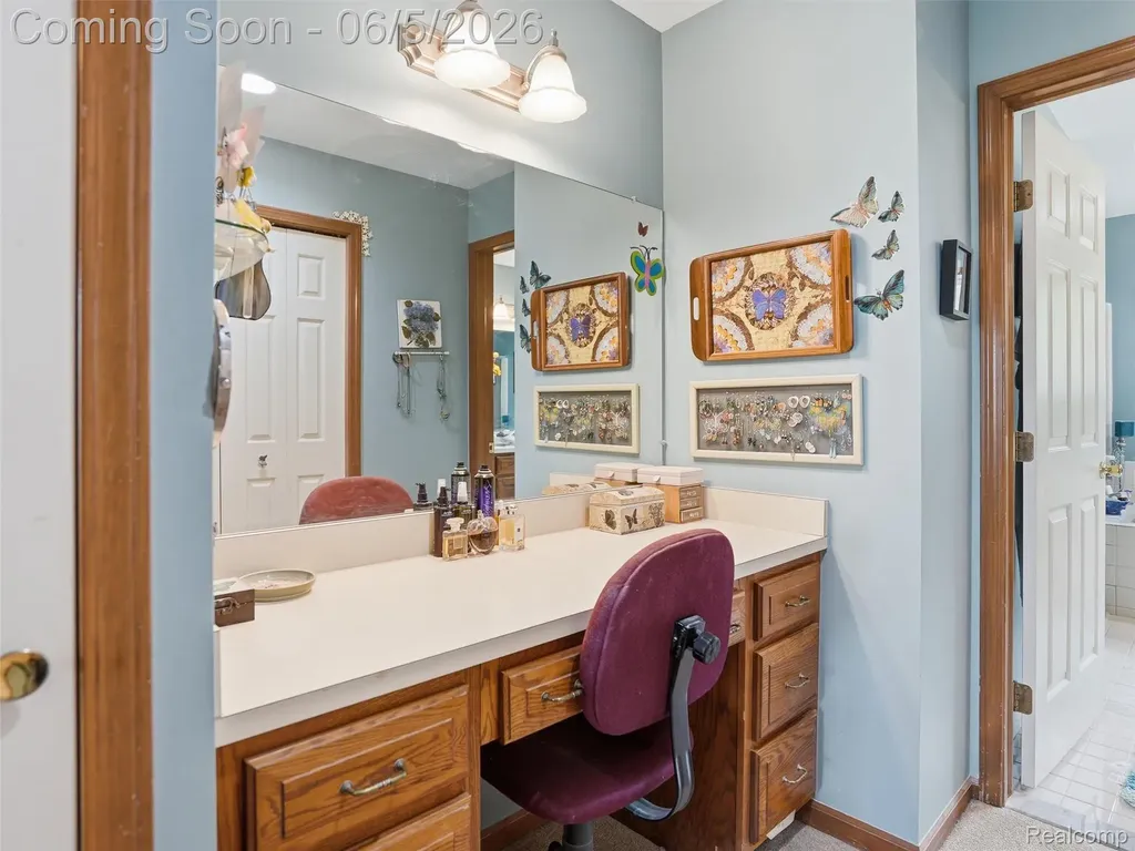 42447 Sheridan Drive Clinton Charter Township MI 48038