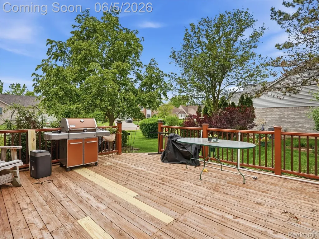 42447 Sheridan Drive Clinton Charter Township MI 48038