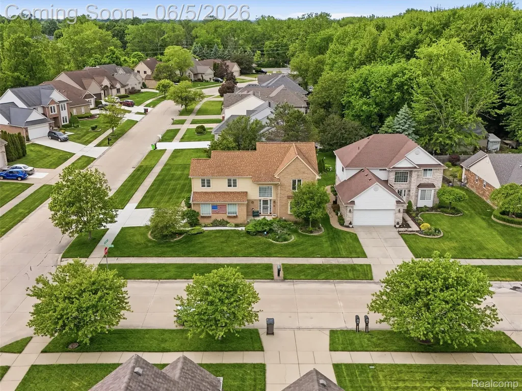 42447 Sheridan Drive Clinton Charter Township MI 48038