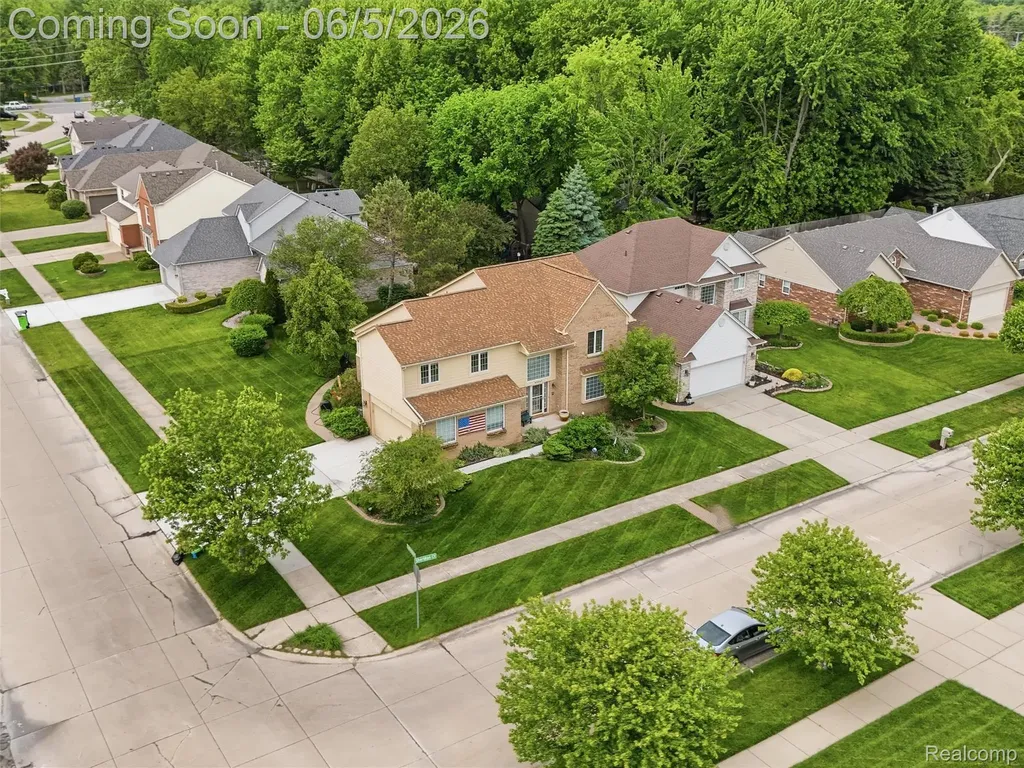 42447 Sheridan Drive Clinton Charter Township MI 48038