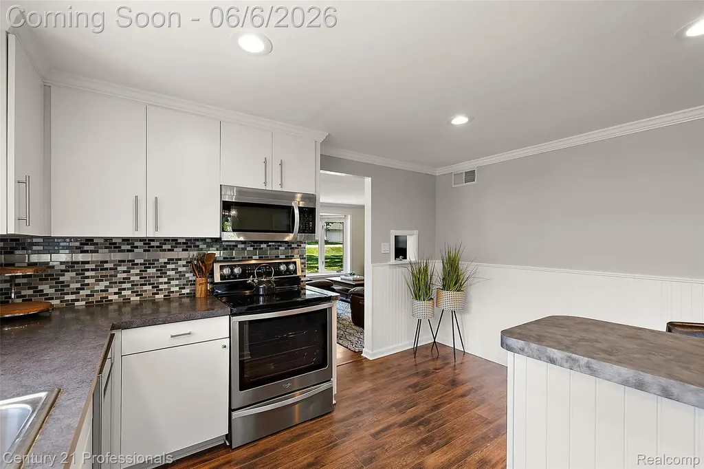5360 Frankwill Avenue Independence Charter Township MI 48346