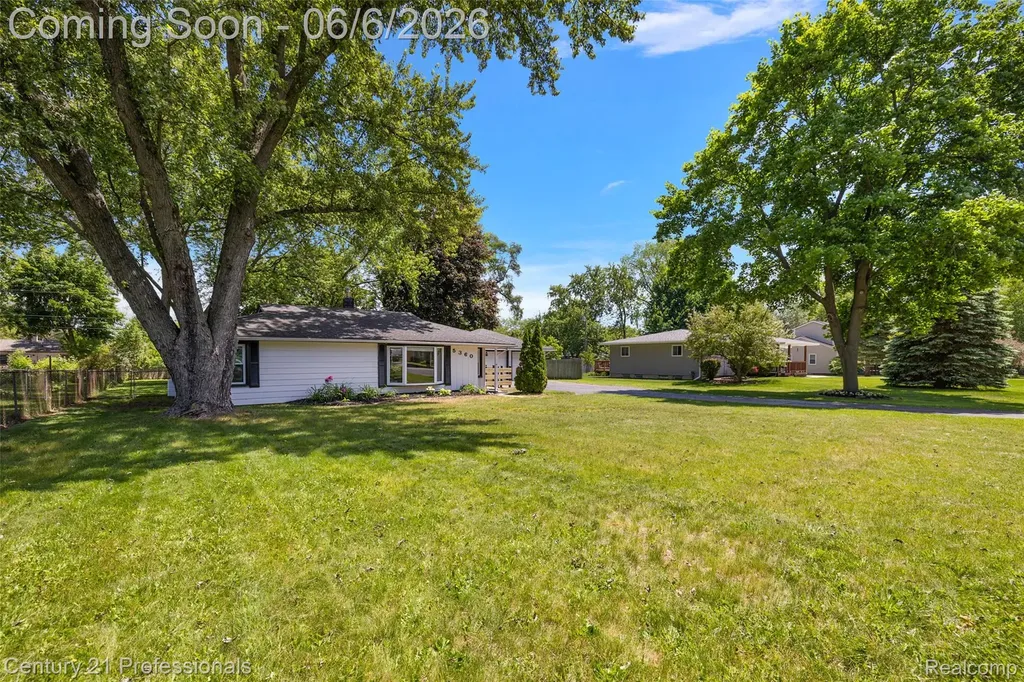 5360 Frankwill Avenue Independence Charter Township MI 48346