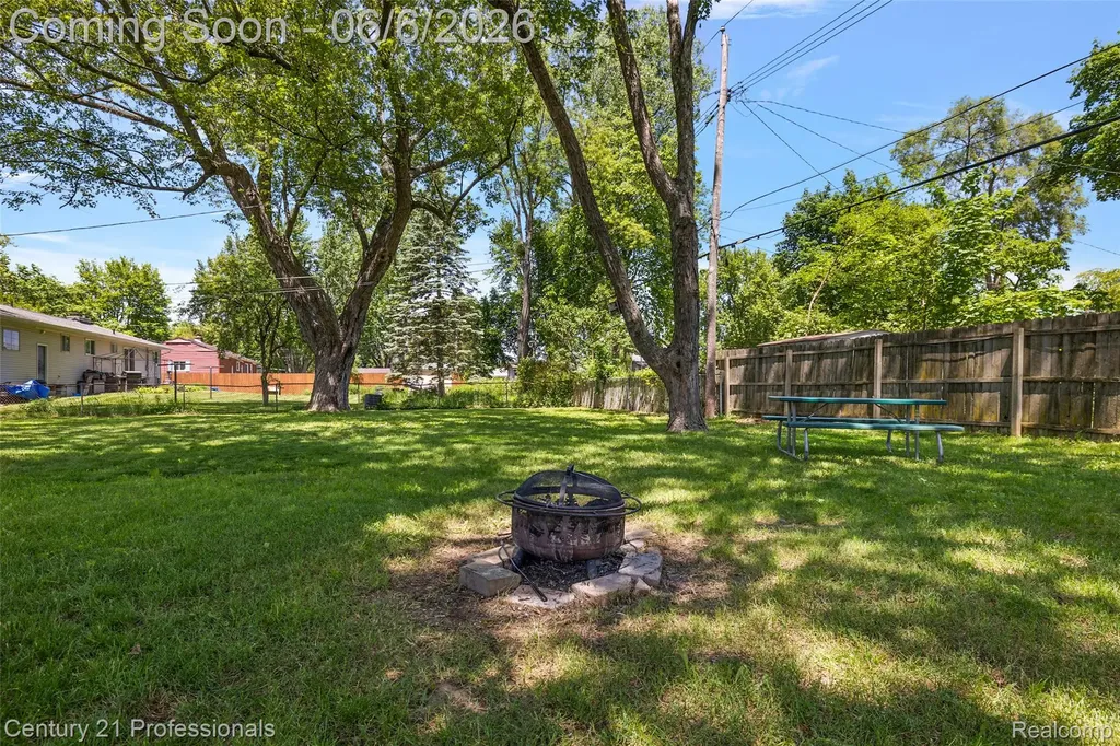 5360 Frankwill Avenue Independence Charter Township MI 48346