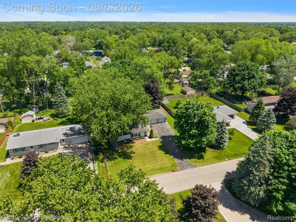 5360 Frankwill Avenue Independence Charter Township MI 48346