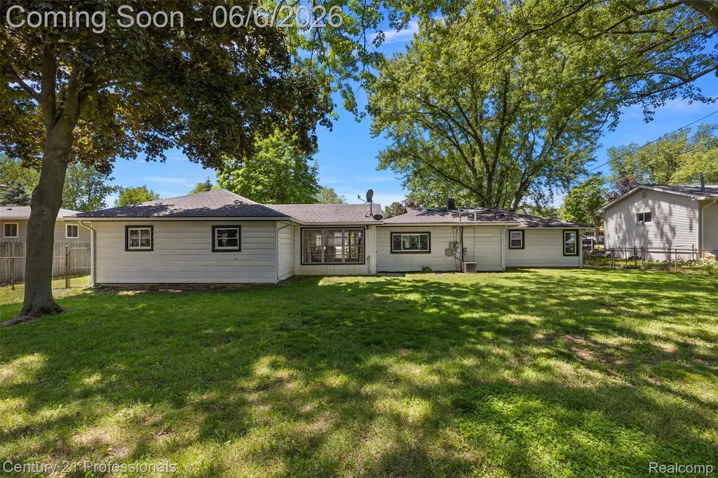 5360 Frankwill Avenue Independence Charter Township MI 48346