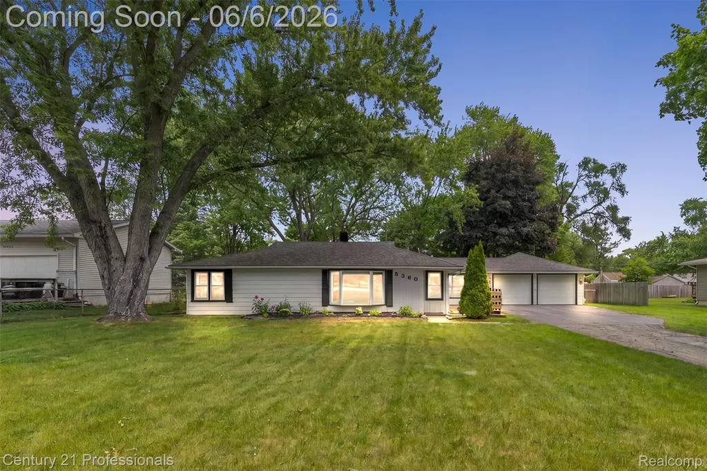 5360 Frankwill Avenue Independence Charter Township MI 48346