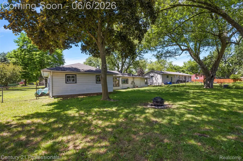 5360 Frankwill Avenue Independence Charter Township MI 48346