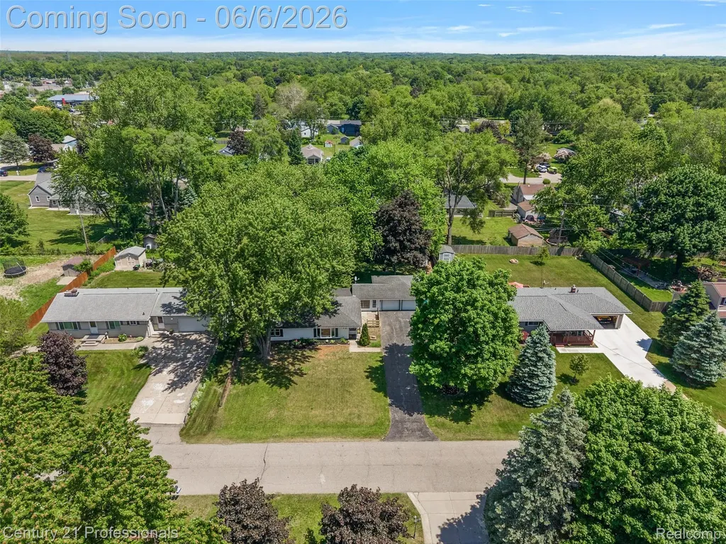 5360 Frankwill Avenue Independence Charter Township MI 48346