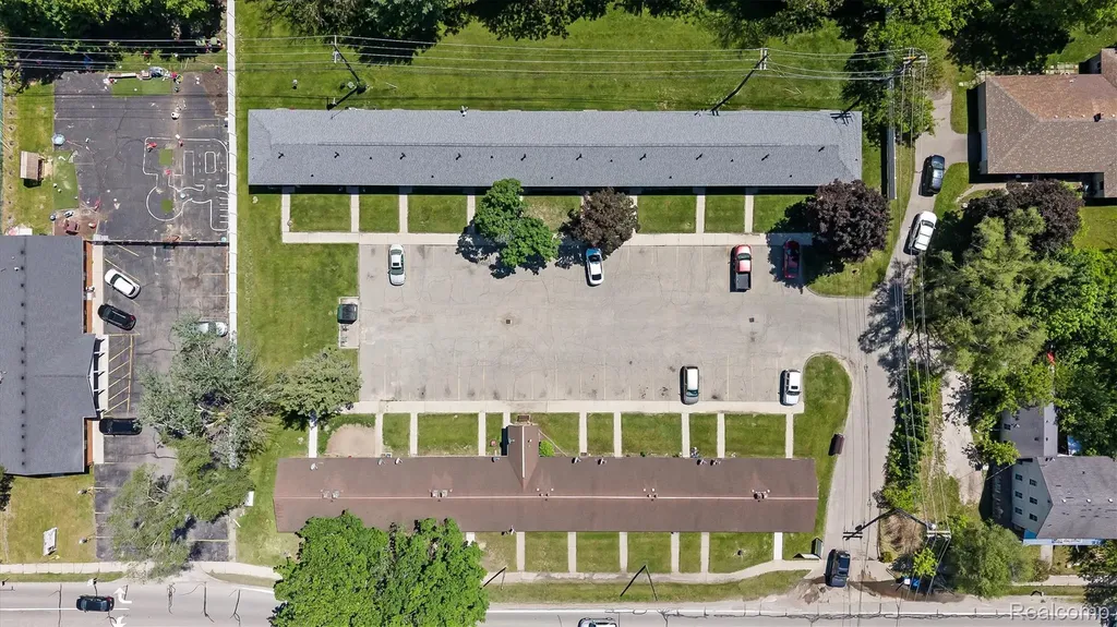 4144 Airport Road Waterford Charter Township MI 48329