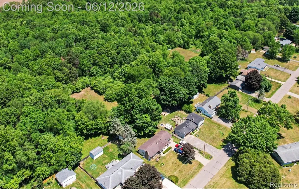 413 Alvena Avenue Pennfield Charter Township MI 49017