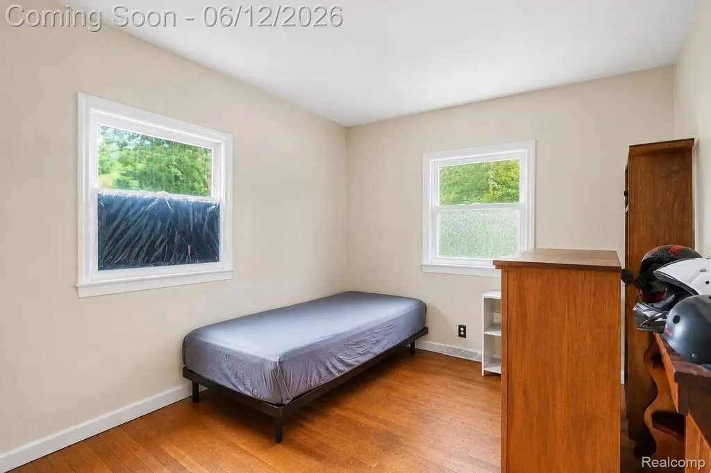 413 Alvena Avenue Pennfield Charter Township MI 49017