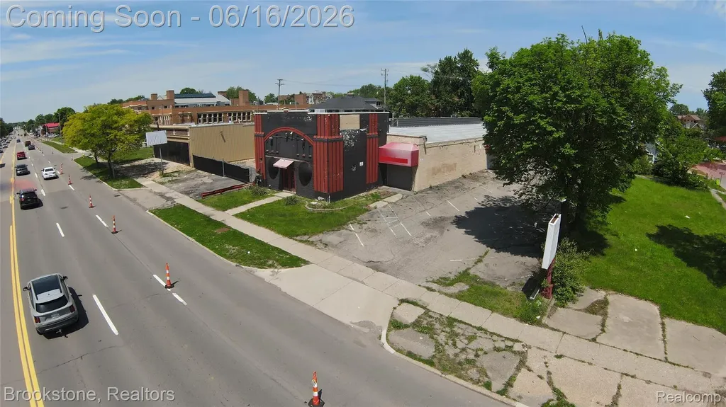 600 W Huron Street Pontiac City MI 48341