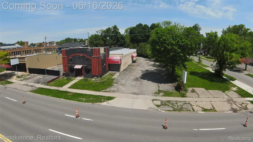 600 W Huron Street Pontiac City MI 48341