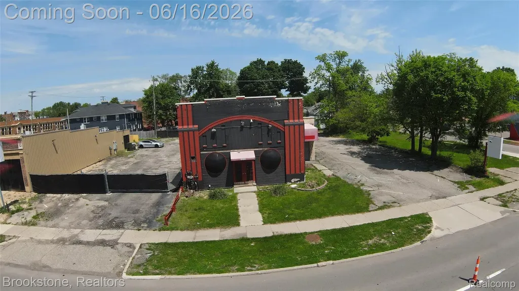 600 W Huron Street Pontiac City MI 48341