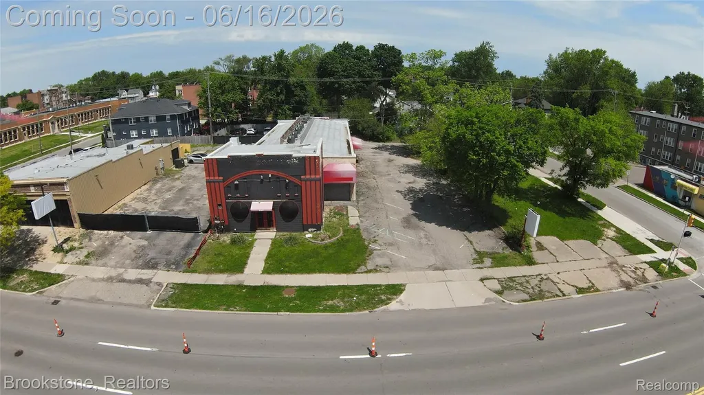 600 W Huron Street Pontiac City MI 48341