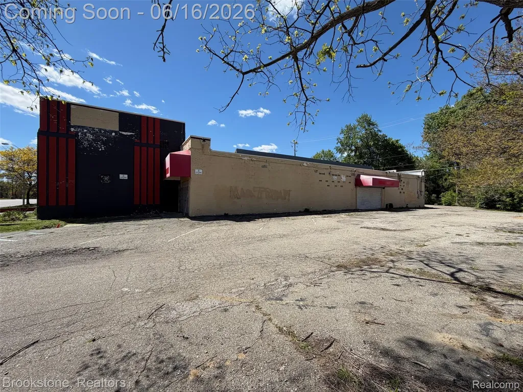 600 W Huron Street Pontiac City MI 48341