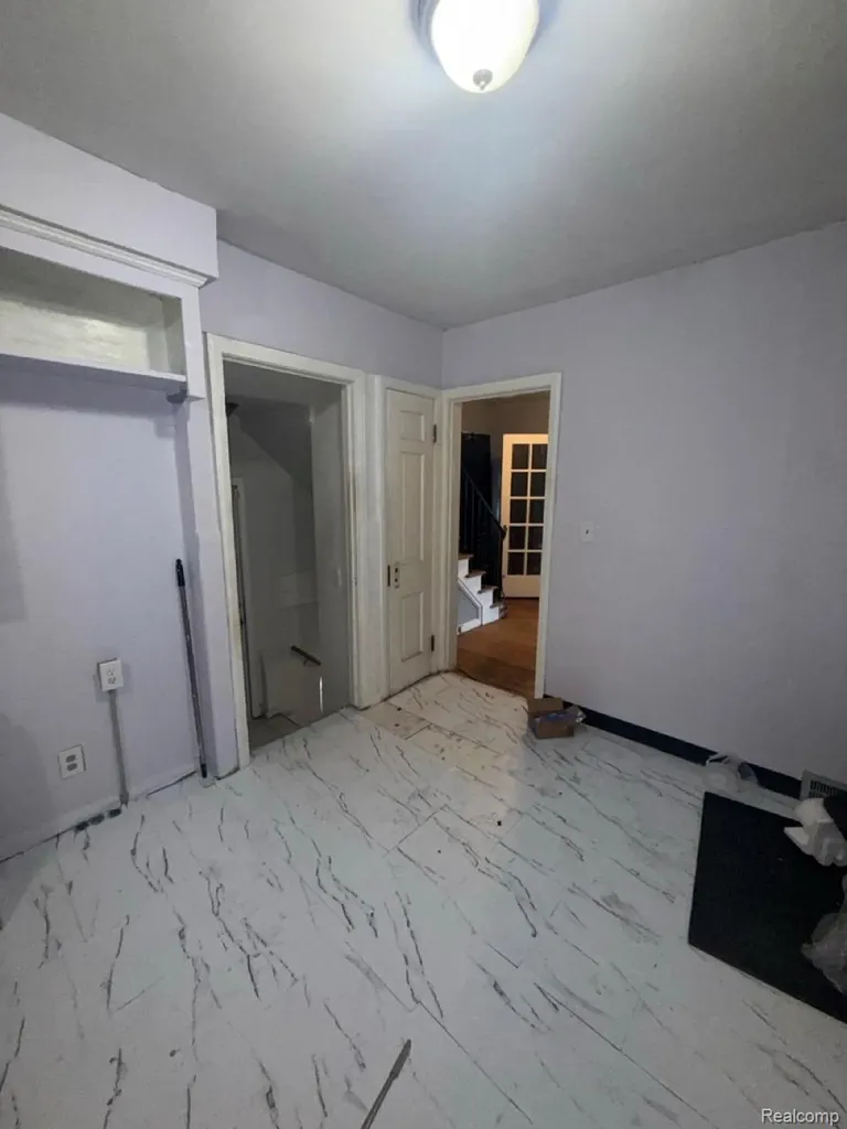 18213 Sorrento Street Detroit City MI 48235