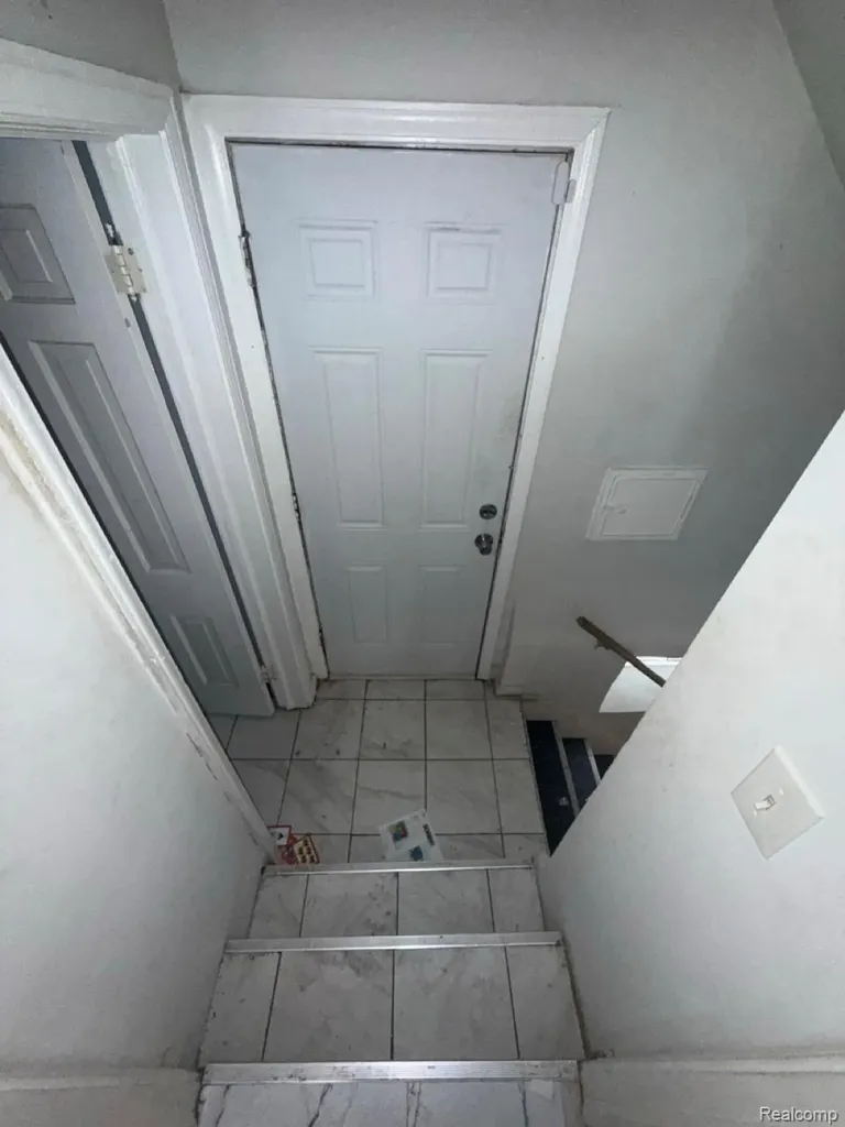 18213 Sorrento Street Detroit City MI 48235