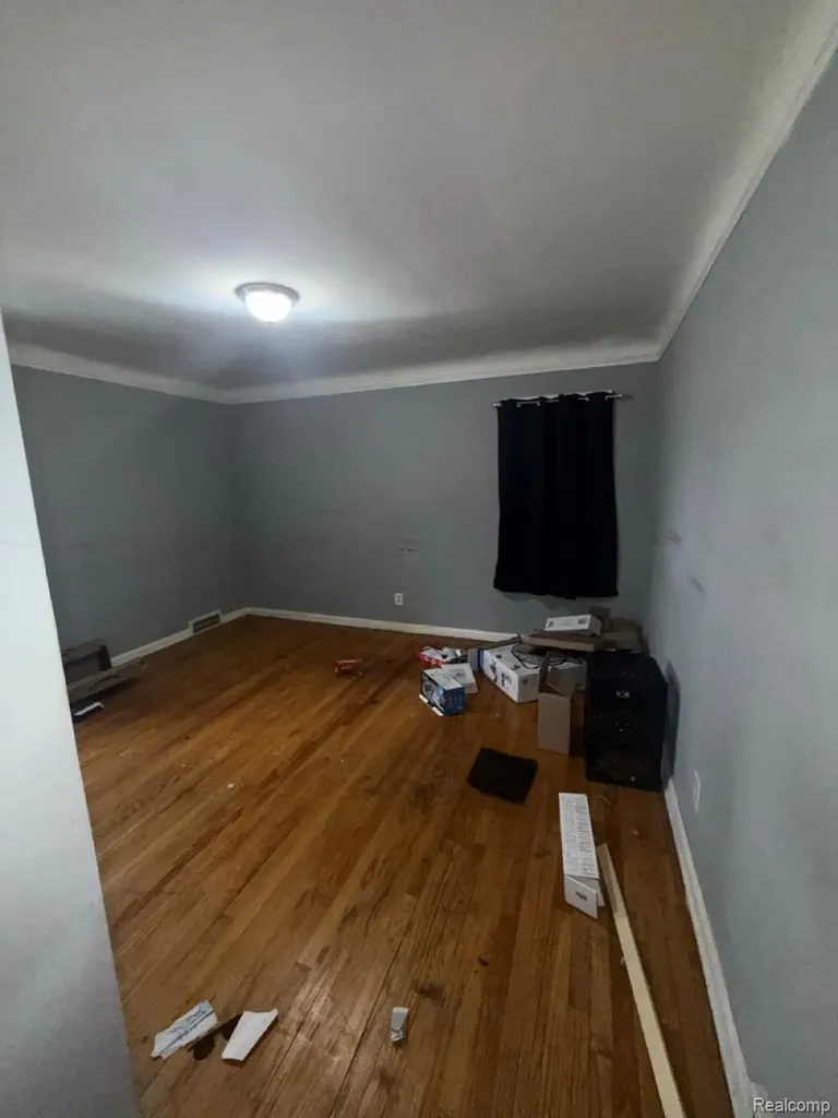 18213 Sorrento Street Detroit City MI 48235