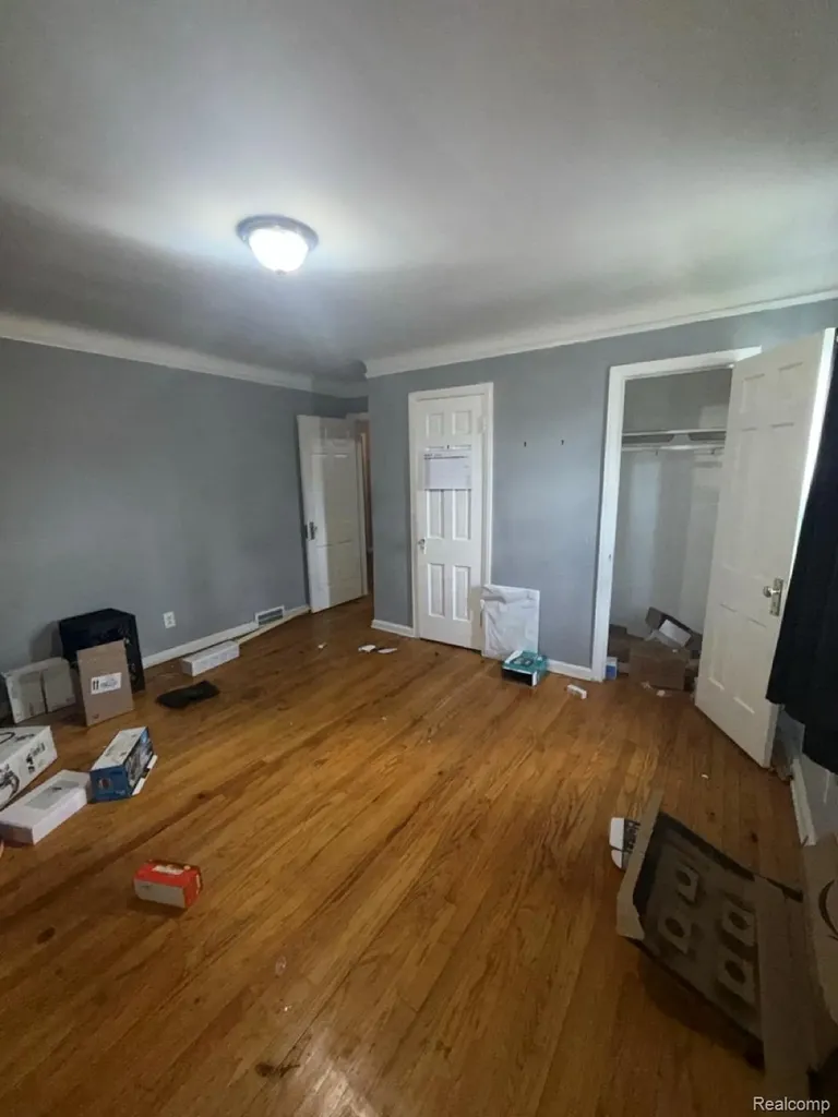 18213 Sorrento Street Detroit City MI 48235