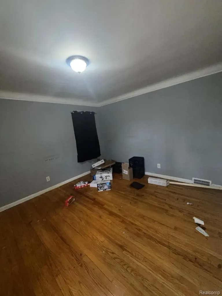 18213 Sorrento Street Detroit City MI 48235